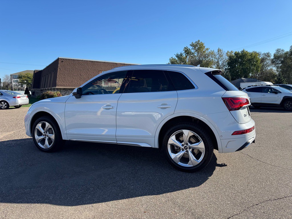 2021 Audi Q5 Image 8