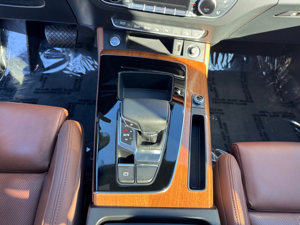 2021 Audi Q5 Image 40