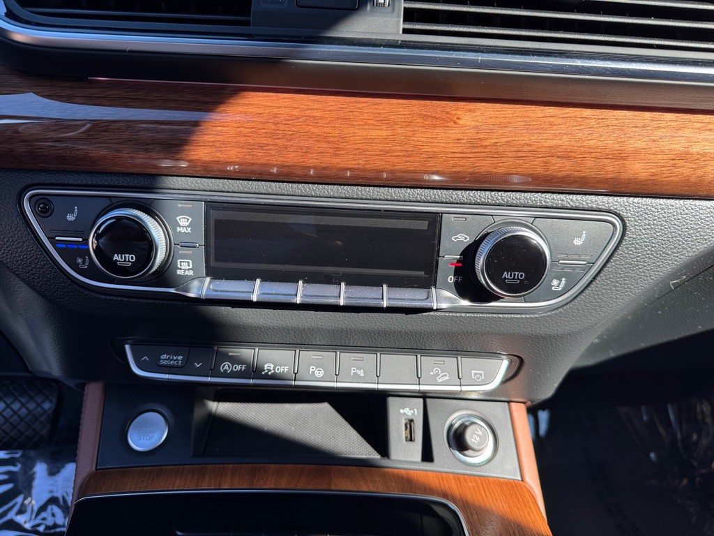 2021 Audi Q5 Image 41