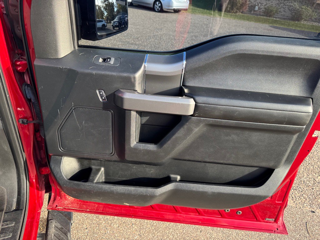 2017 Ford F-150 Image 32