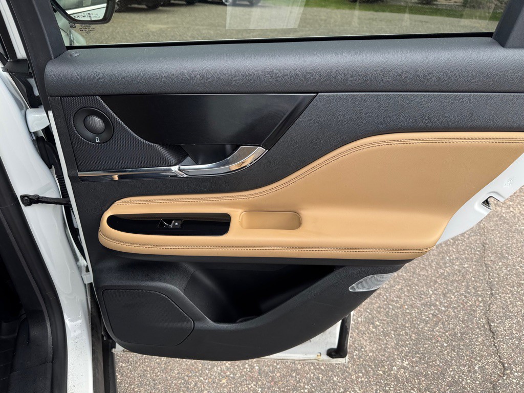 2021 Lincoln Corsair Image 30