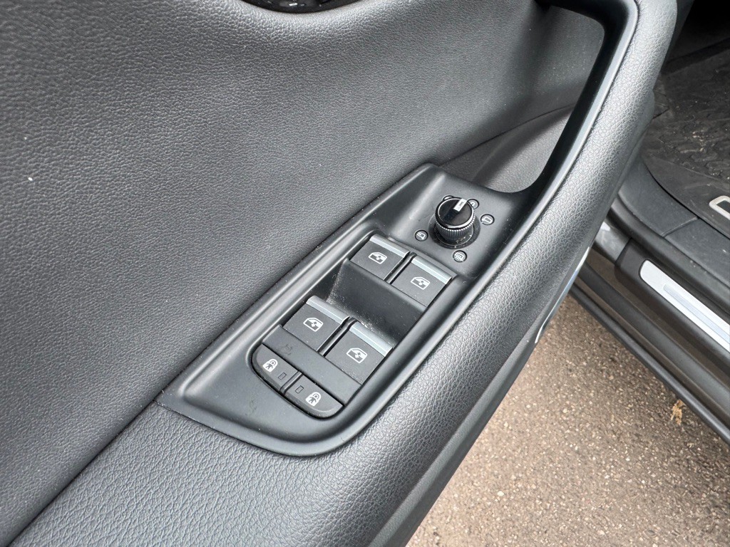 2019 Audi Q8 Image 20