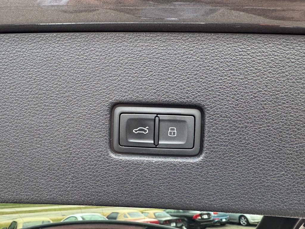 2019 Audi Q8 Image 27