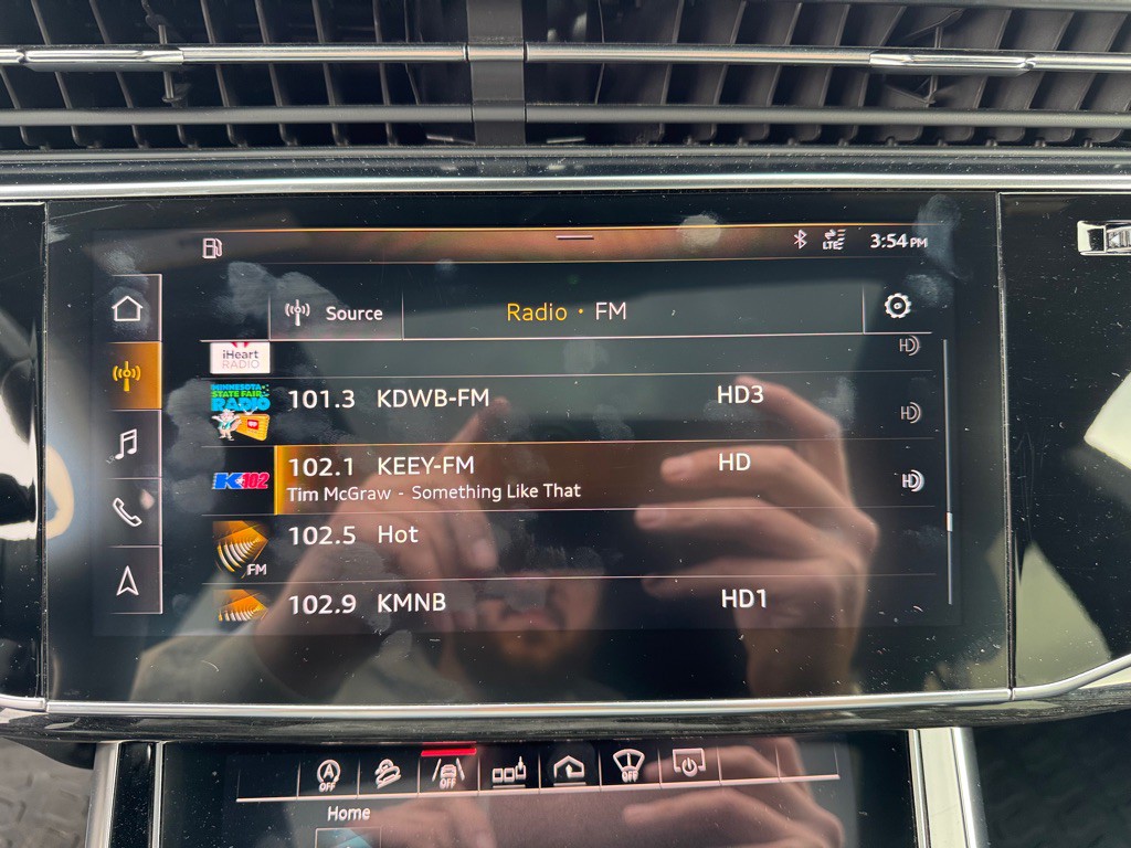 2019 Audi Q8 Image 44