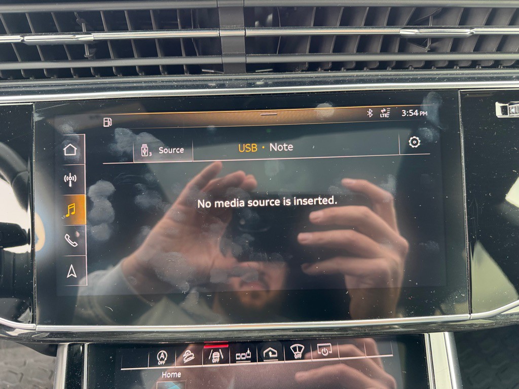 2019 Audi Q8 Image 45