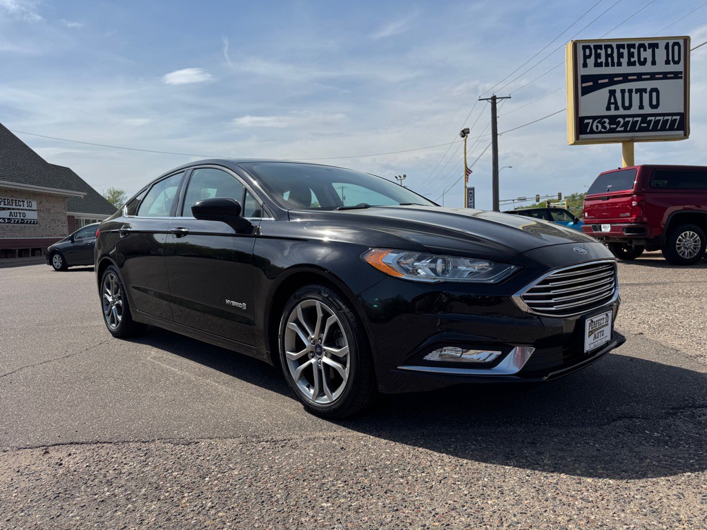 2017 Ford Fusion Image 1