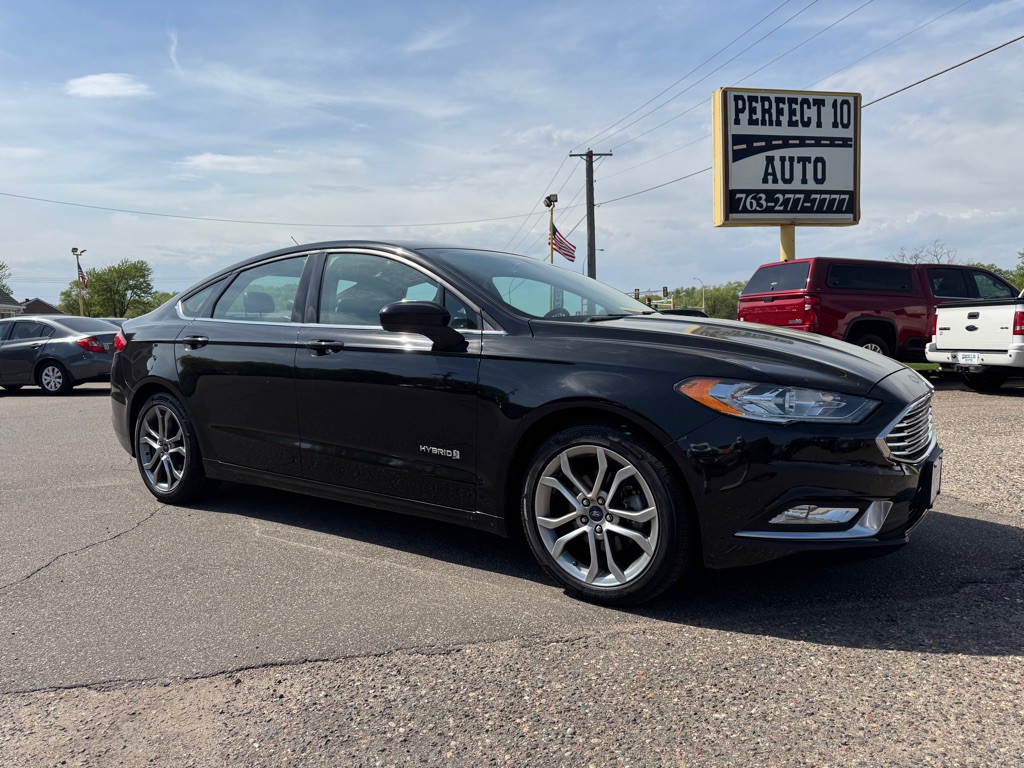 2017 Ford Fusion Image 2