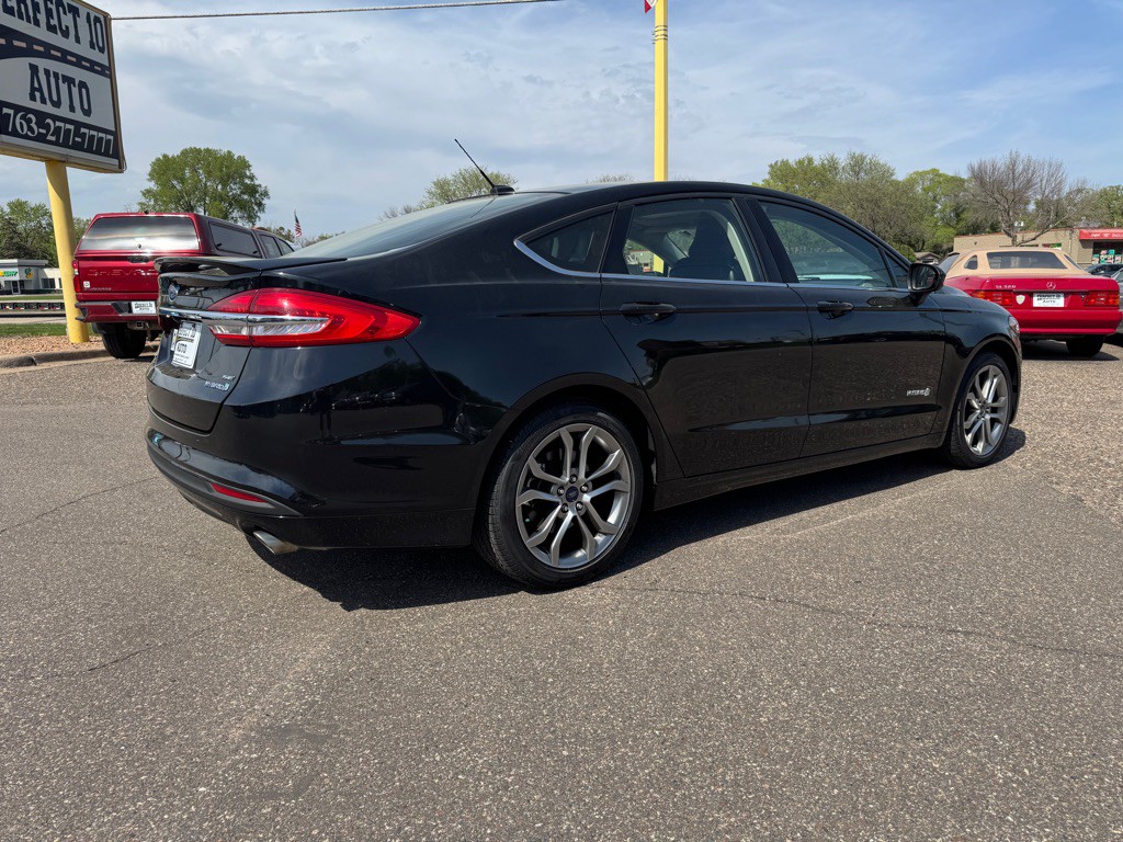 2017 Ford Fusion Image 5