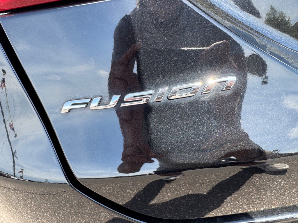 2017 Ford Fusion Image 18