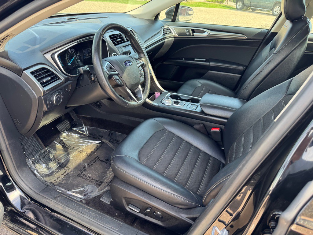 2017 Ford Fusion Image 21