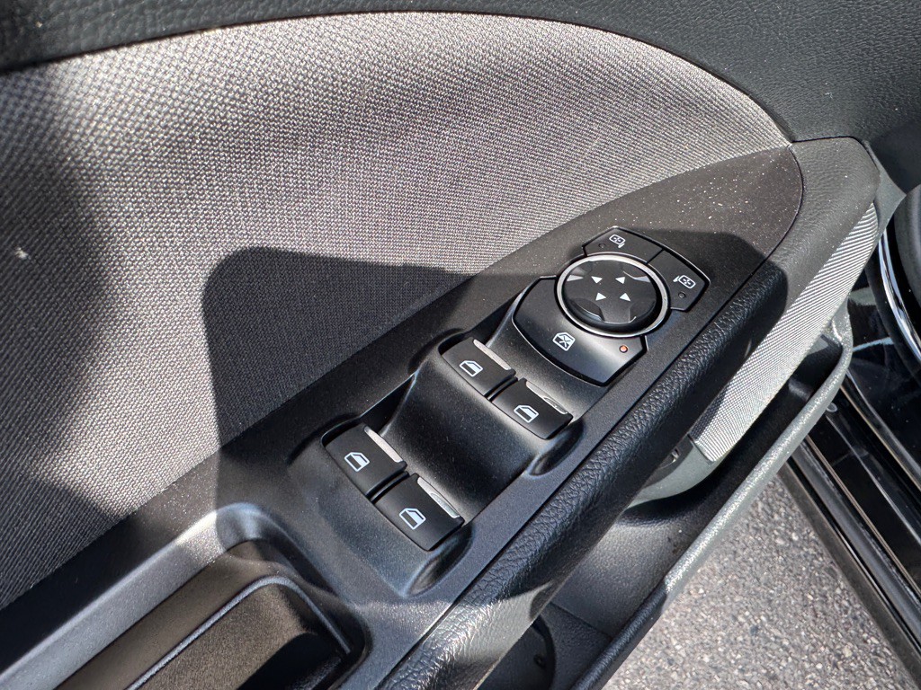 2017 Ford Fusion Image 24