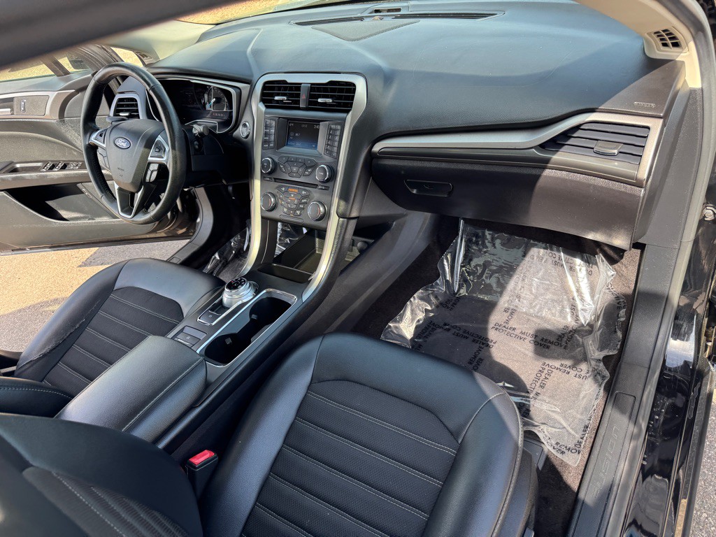 2017 Ford Fusion Image 33