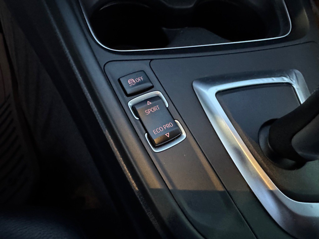 2015 BMW 3 Series Image 37