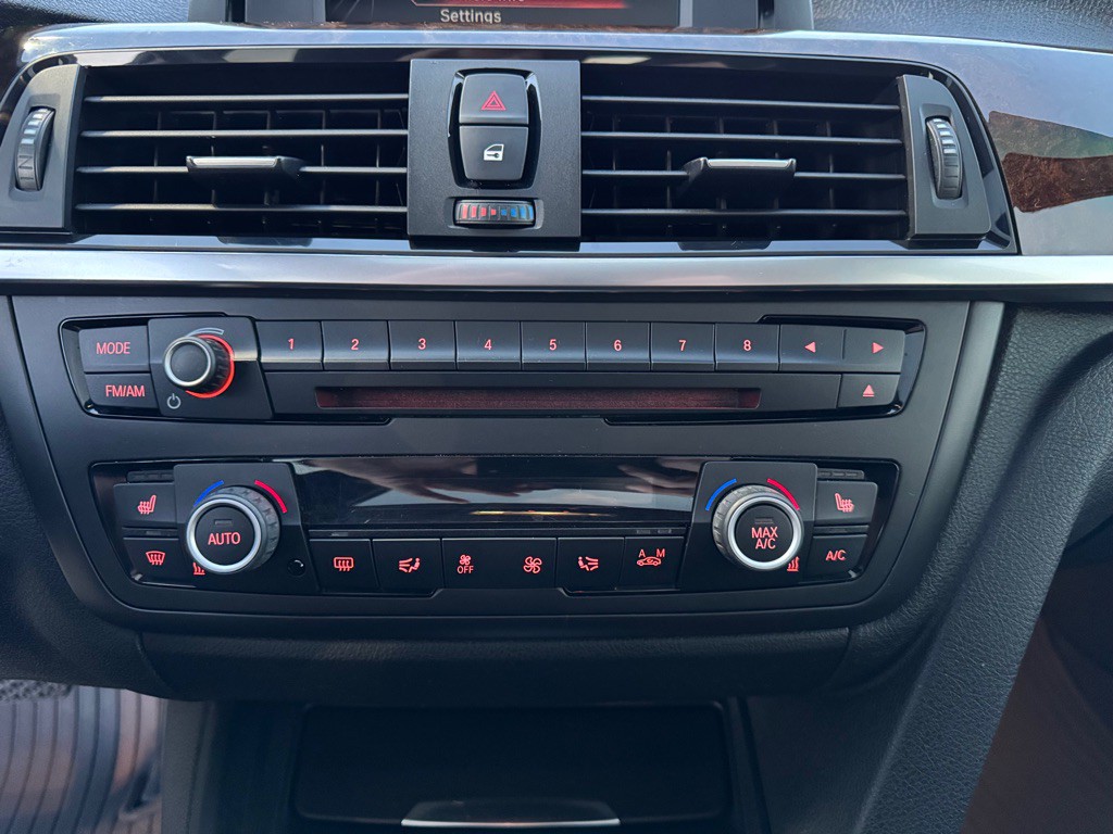 2015 BMW 3 Series Image 38