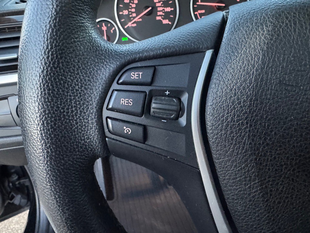 2015 BMW 3 Series Image 42