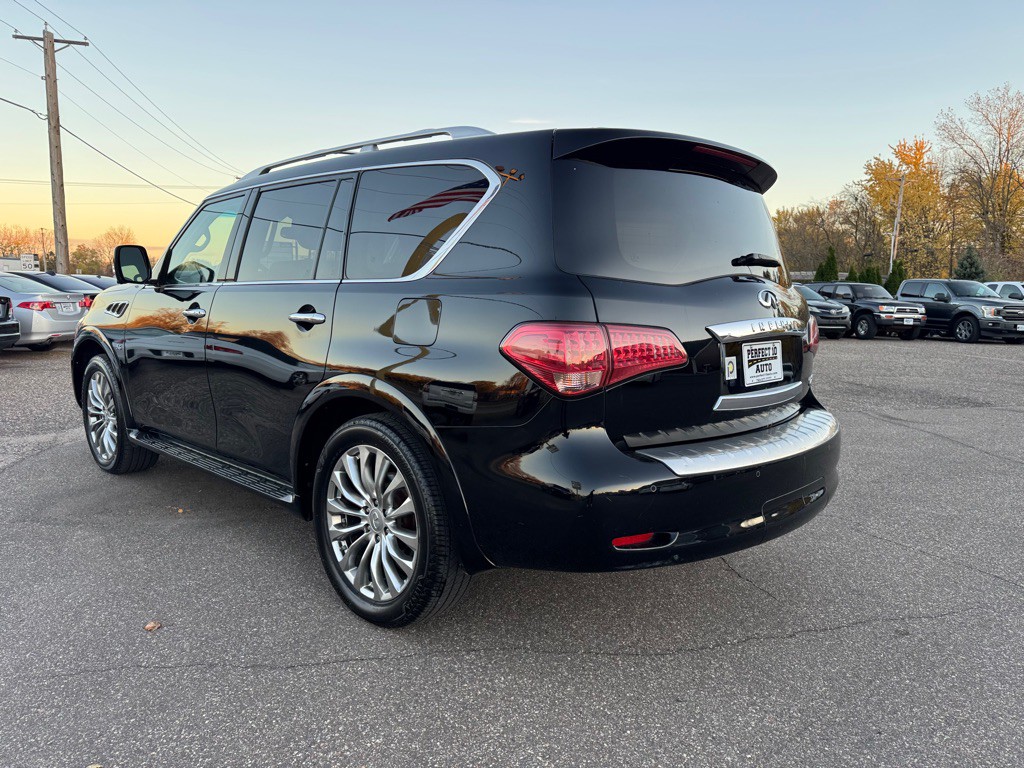 2015 INFINITI QX80 Image 7