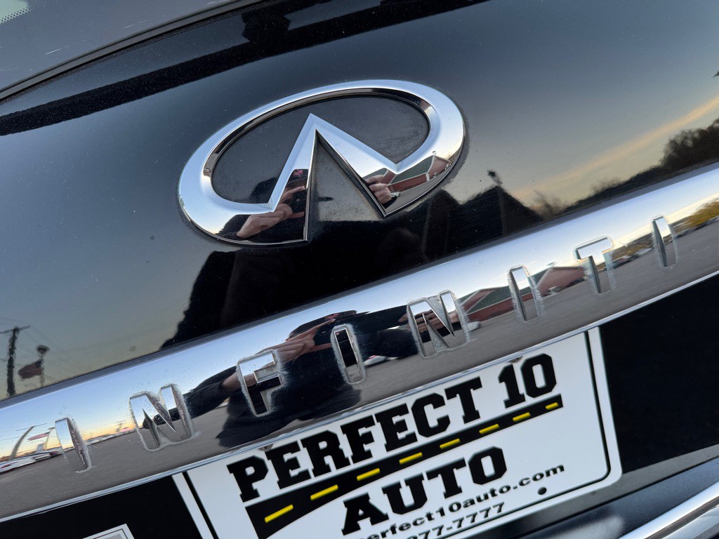 2015 INFINITI QX80 Image 13