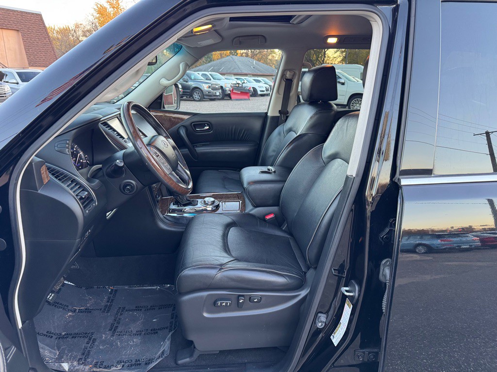 2015 INFINITI QX80 Image 16