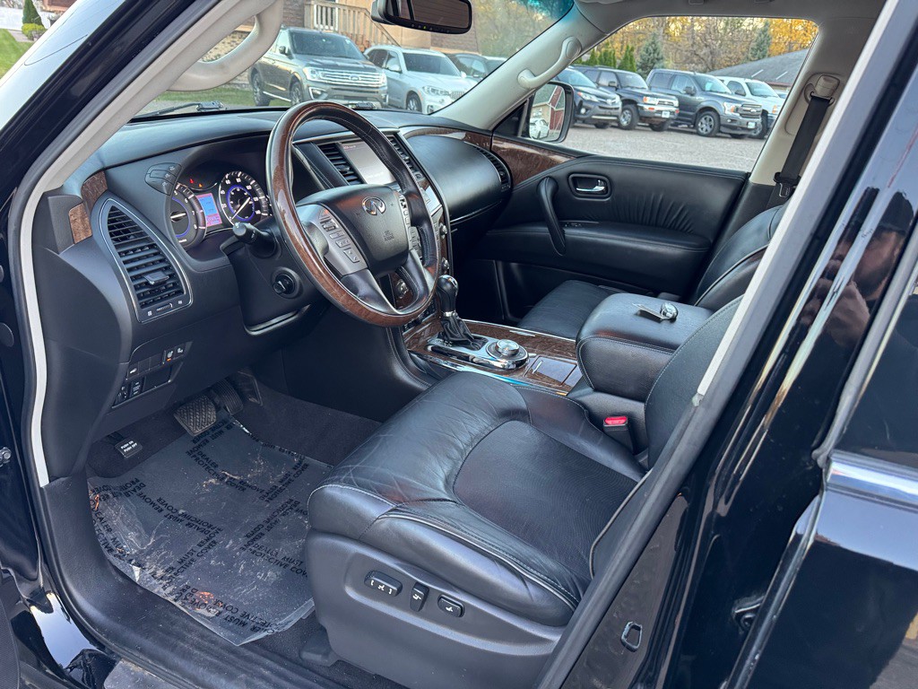 2015 INFINITI QX80 Image 17