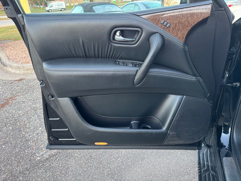 2015 INFINITI QX80 Image 19