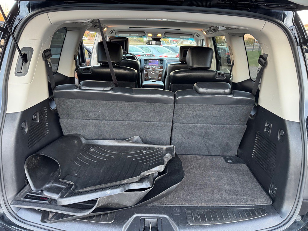 2015 INFINITI QX80 Image 25