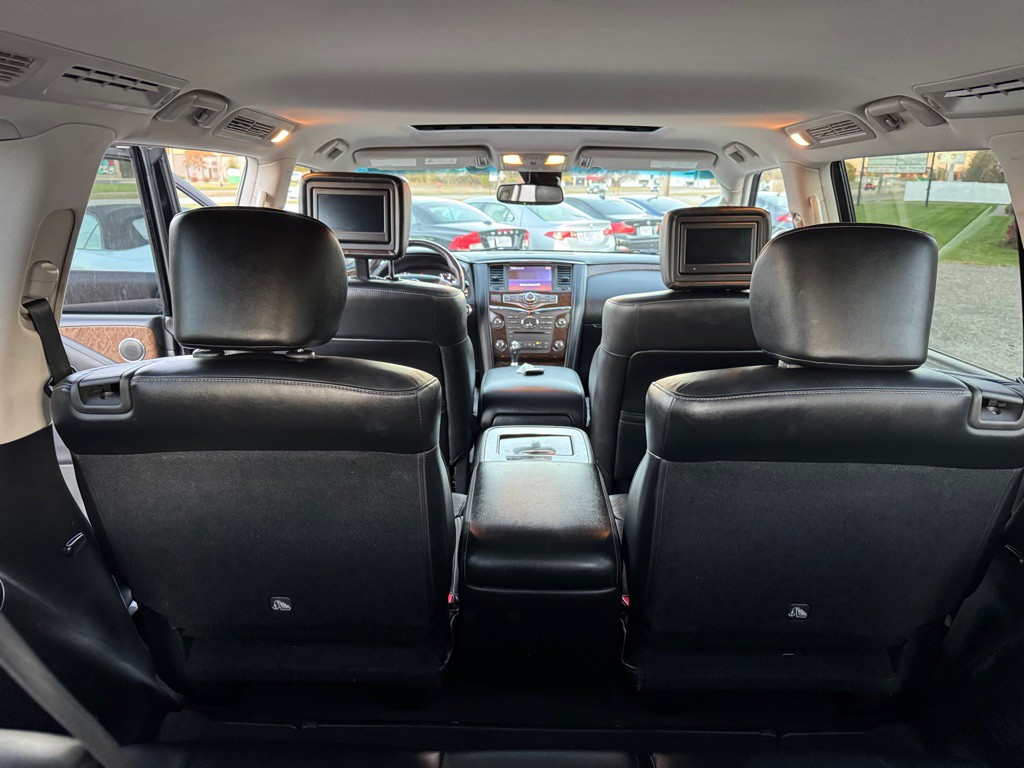 2015 INFINITI QX80 Image 26