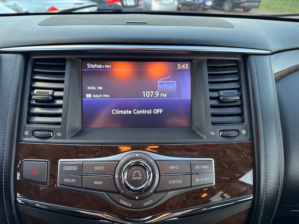 2015 INFINITI QX80 Image 46