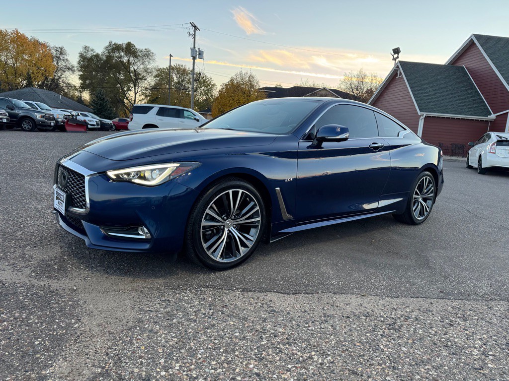 2017 INFINITI Q60 Image 10