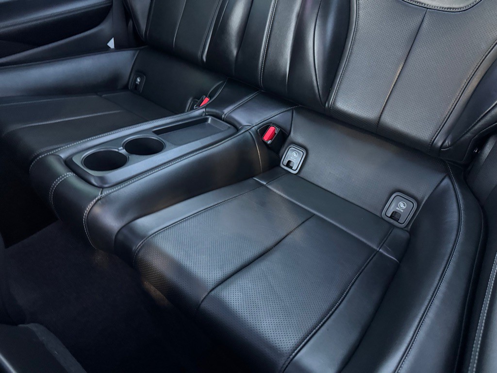 2017 INFINITI Q60 Image 25