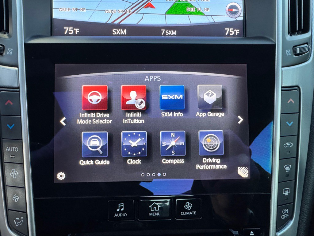 2017 INFINITI Q60 Image 38