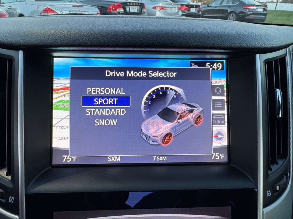 2017 INFINITI Q60 Image 39