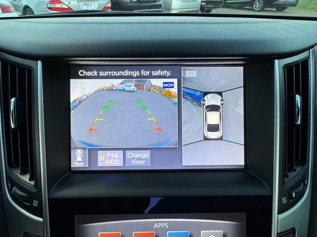 2017 INFINITI Q60 Image 41