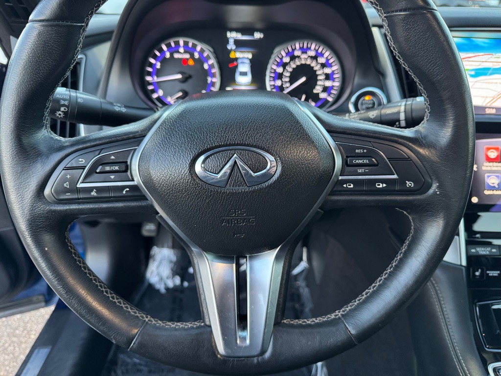 2017 INFINITI Q60 Image 43