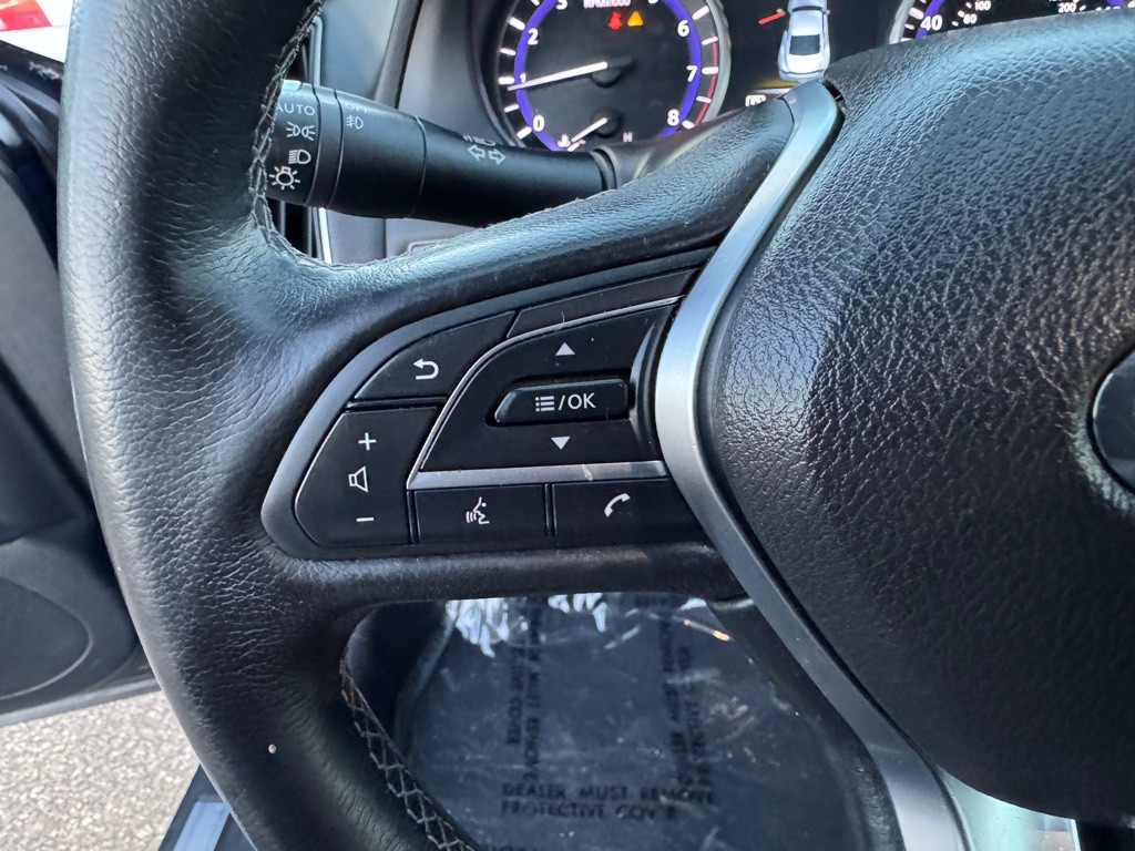 2017 INFINITI Q60 Image 44