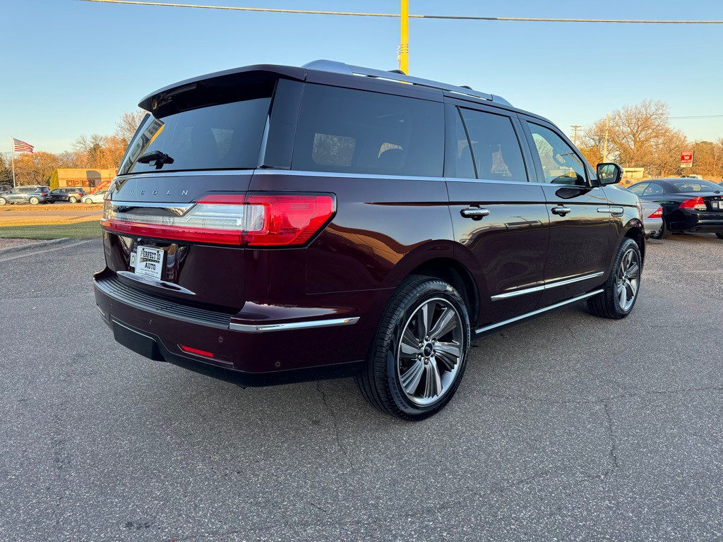 2019 Lincoln Navigator Image 4