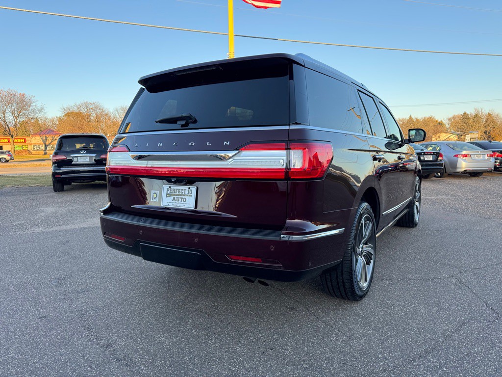 2019 Lincoln Navigator Image 5