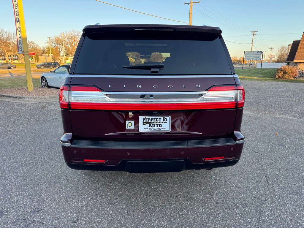 2019 Lincoln Navigator Image 6