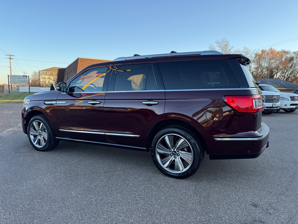 2019 Lincoln Navigator Image 8