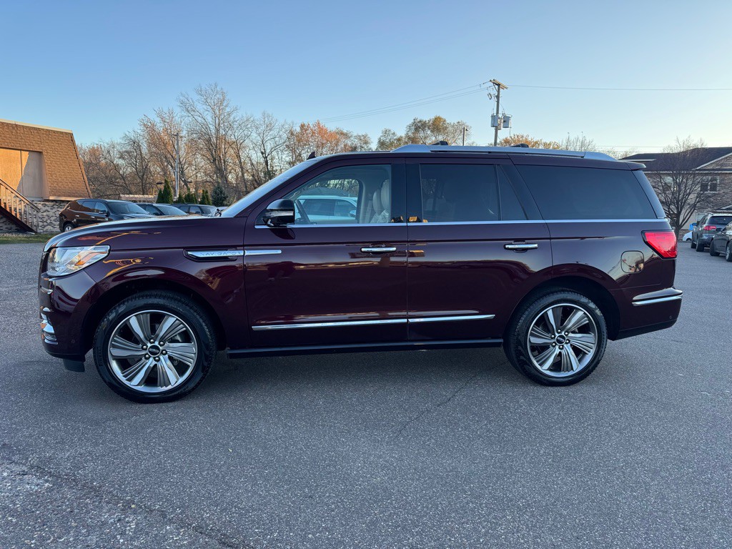 2019 Lincoln Navigator Image 9