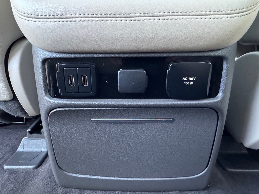 2019 Lincoln Navigator Image 38