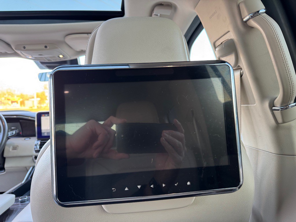 2019 Lincoln Navigator Image 39