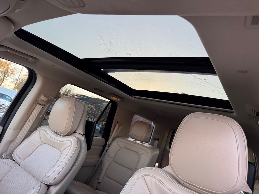2019 Lincoln Navigator Image 42