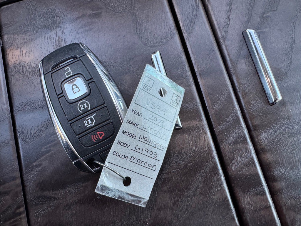 2019 Lincoln Navigator Image 43