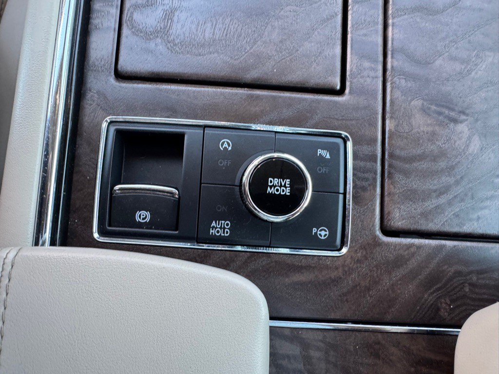 2019 Lincoln Navigator Image 44