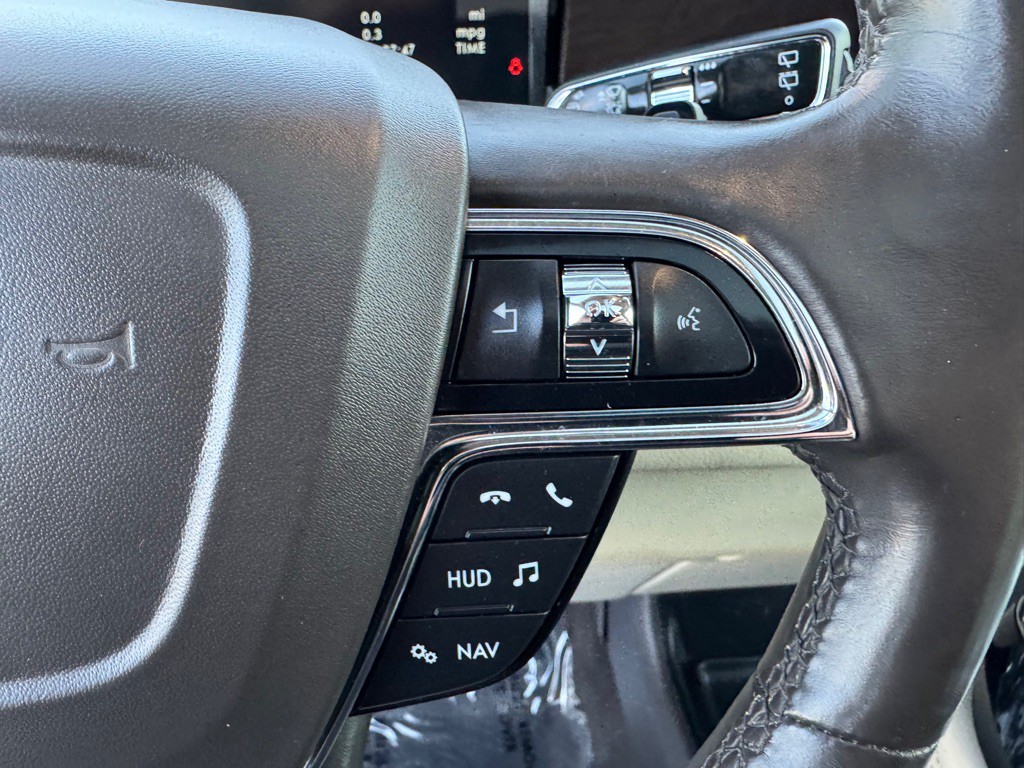 2019 Lincoln Navigator Image 64