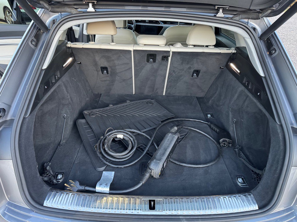 2019 Audi E-tron Image 24