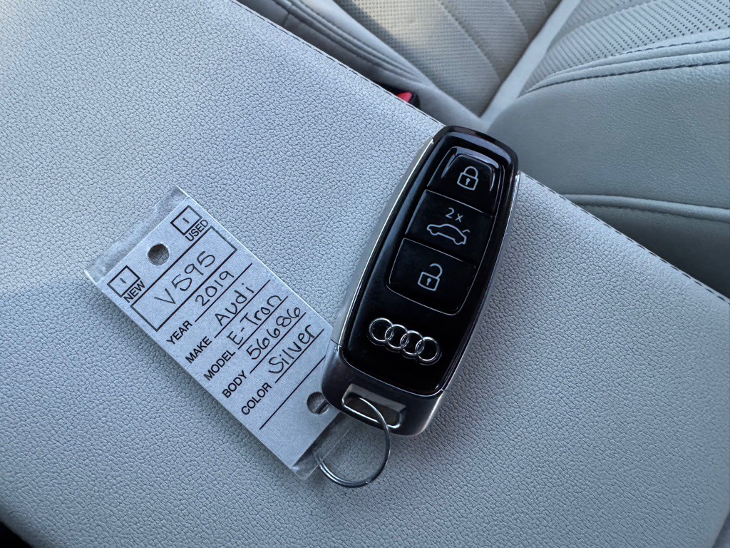 2019 Audi E-tron Image 39