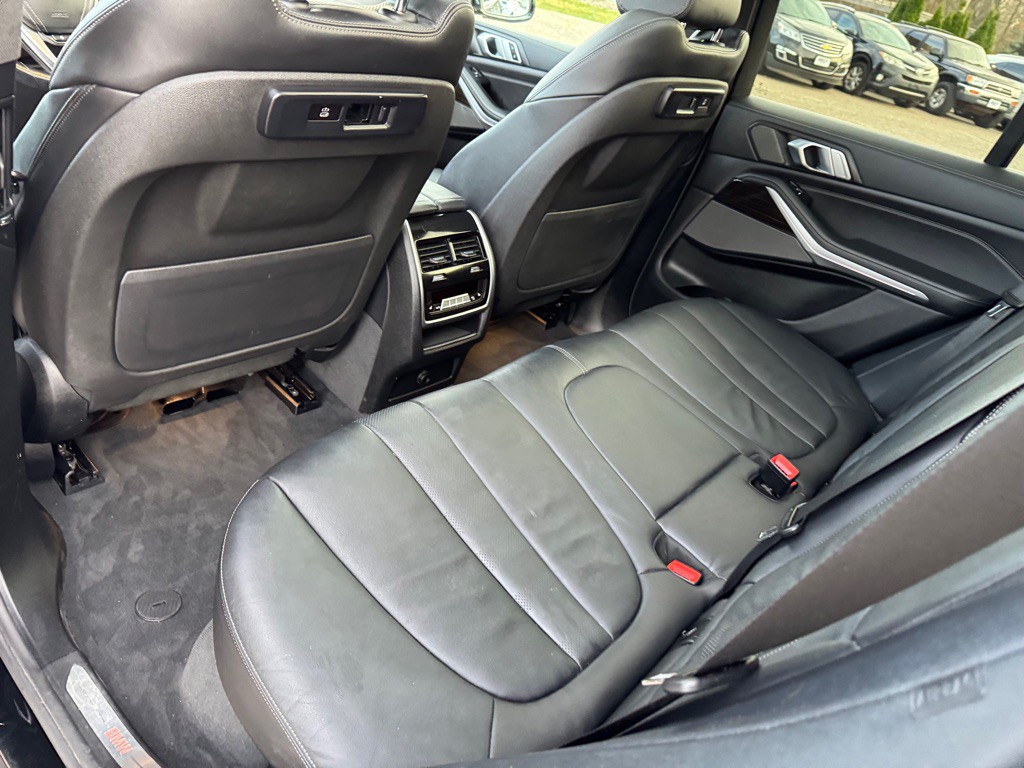 2020 BMW X5 Image 24