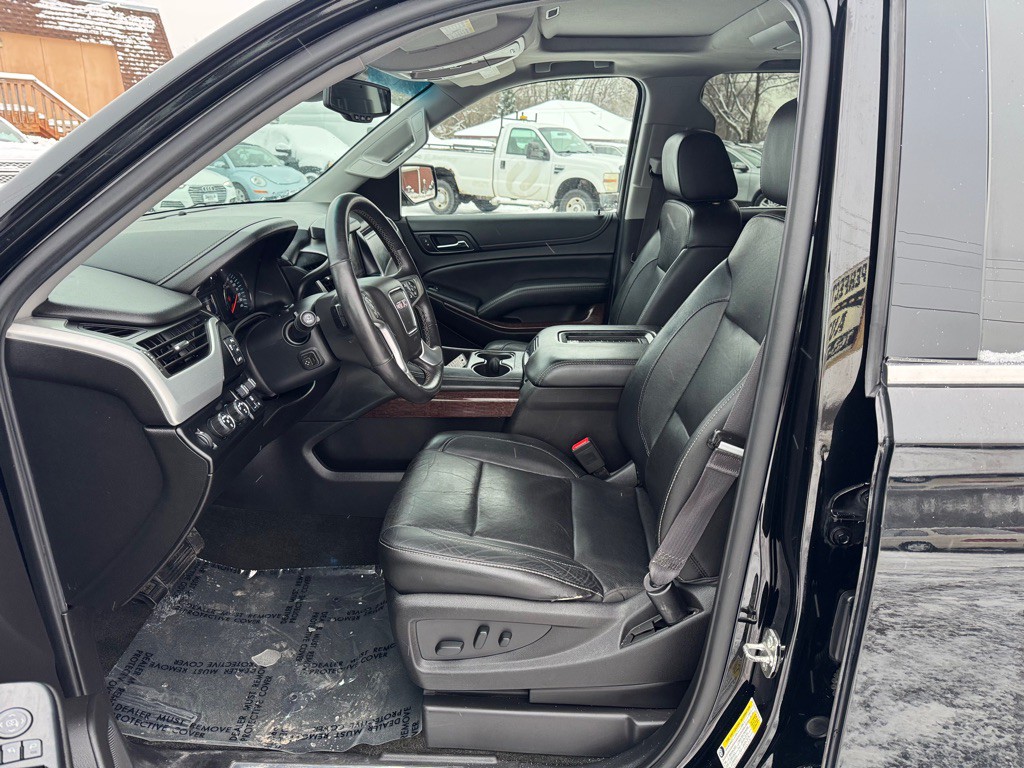 2017 GMC Yukon Image 16