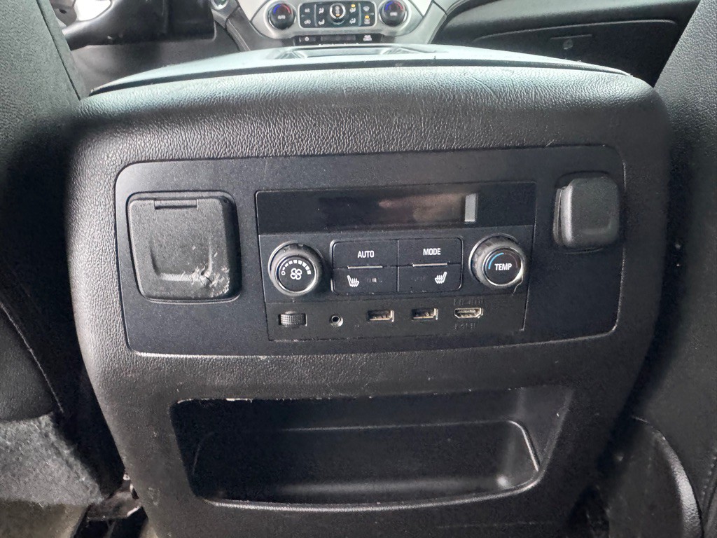 2017 GMC Yukon Image 39